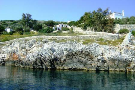 Tramontana Villa Hydra  Exterior photo